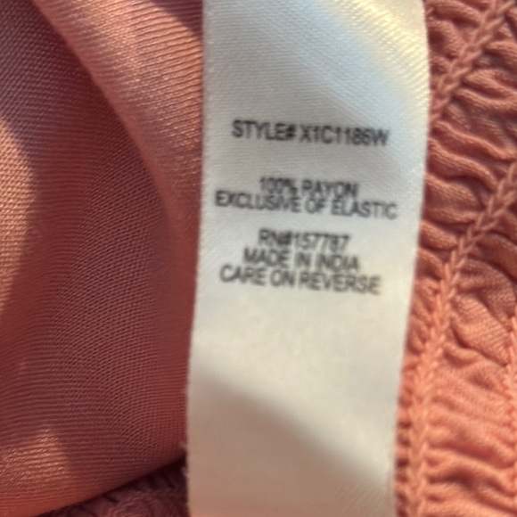 Pink Off-Shoulder Ruffle Shorts - Picture 5 of 6